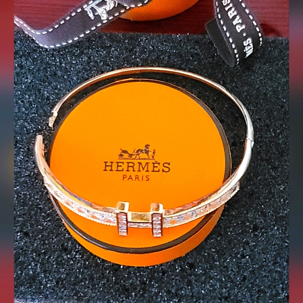 💥   H .  women bracelet  !  💥